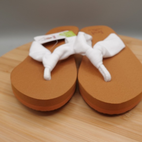 Kuailu Shoes Womens Size 6 Brown White Flip Flops Sandals Comfy Fabric Strap New - Picture 2 of 8